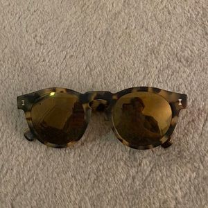 Illesteva tortoise shell sunglasses